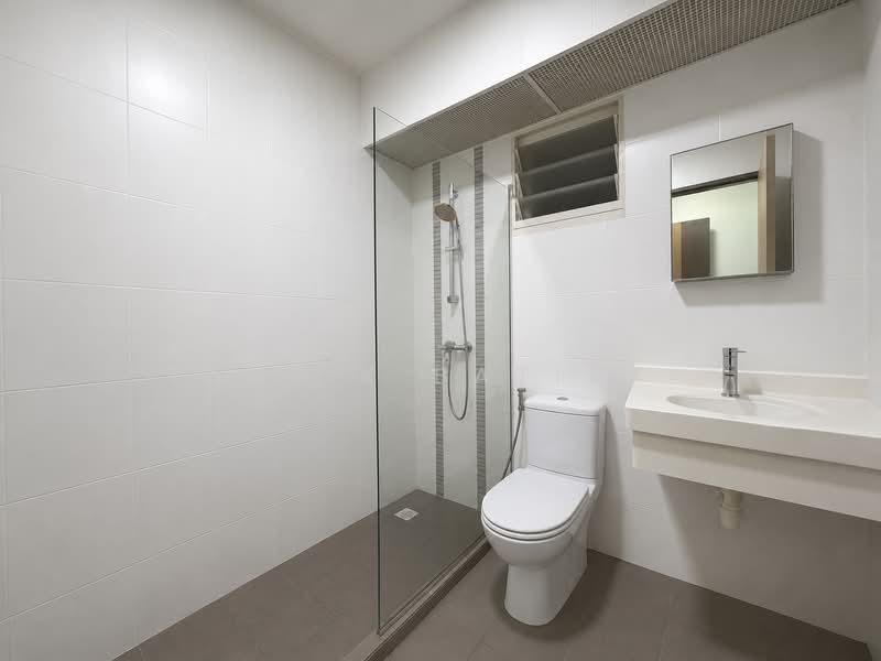 194B Bukit Batok West Avenue 6, 194B Bukit Batok West Avenue 6, 3 Bedrooms, 990 sqft, HDB Flat For Sale, by Taufik Batisah, 500214907 - Bathroom - PropertyGuru.com.sg