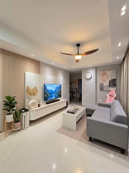 Evania, 389 Upper Paya Lebar Road, 3 Bedrooms, 1,292 sqft, Apartment For Sale, by Ron Toh, 500214918 - Living Room - PropertyGuru.com.sg