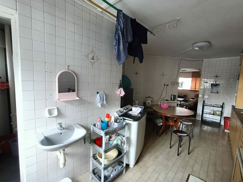 135 Lorong Ah Soo, 135 Lorong Ah Soo, Room Rental, 180 sqft, HDB Flat For Rent, by Willy Toh, 500214919 - Kitchen - PropertyGuru.com.sg