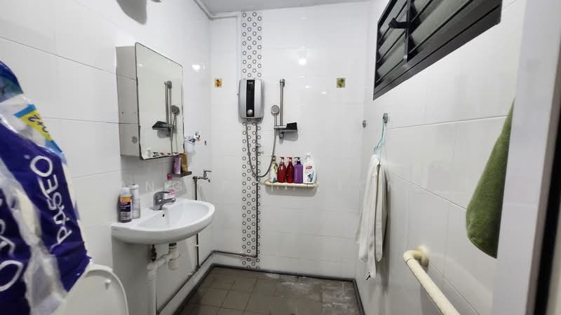 234 Serangoon Avenue 3, 234 Serangoon Avenue 3, 3 Bedrooms, 1,119 sqft, HDB Flat For Sale, by Ang Pei Xiong, 500214947 - PropertyGuru.com.sg