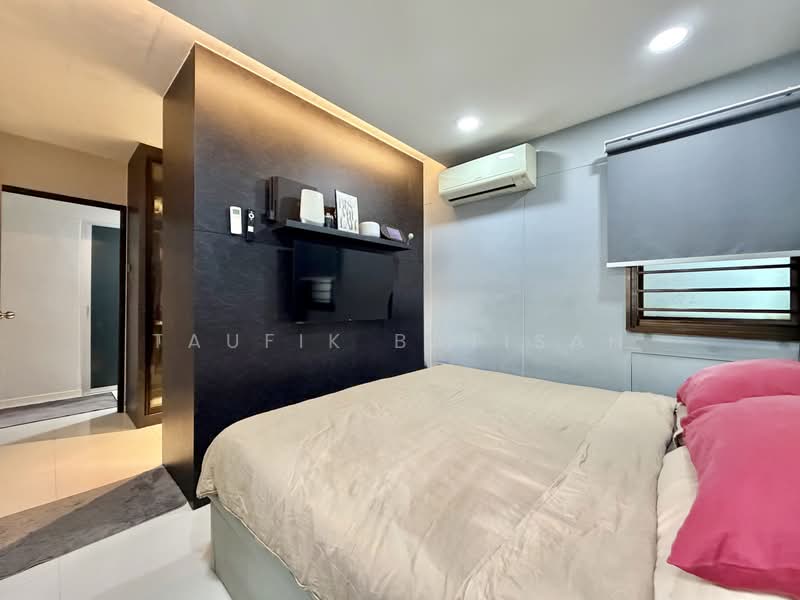 628 Jurong West Street 65, 628 Jurong West Street 65, 4 Bedrooms, 1,400 sqft, HDB Flat For Sale, by Taufik Batisah, 500214953 - Master Bedroom - PropertyGuru.com.sg