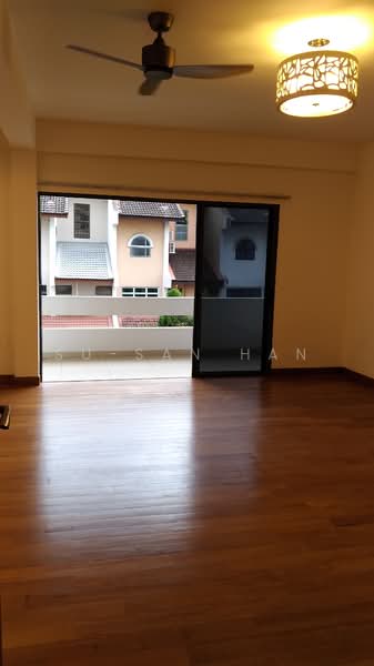 Lorong penchalak, Lorong Penchalak, 4 Bedrooms, 3,000 sqft, Semi-Detached House For Rent, by Su-san Han, 500214973 - Balcony - PropertyGuru.com.sg