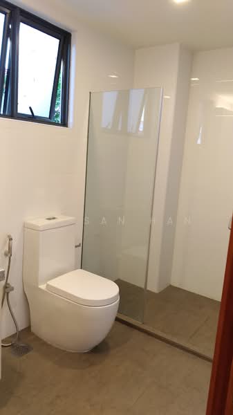 Lorong penchalak, Lorong Penchalak, 4 Bedrooms, 3,000 sqft, Semi-Detached House For Rent, by Su-san Han, 500214973 - Bathroom - PropertyGuru.com.sg