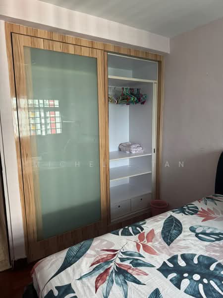 407 Pandan Gardens, 407 Pandan Gardens, Room Rental, 150 sqft, HDB Flat For Rent, by Michelle Tan, 500214976 - Bedroom - PropertyGuru.com.sg