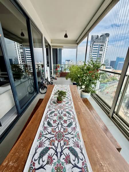 Cube 8, 376 Thomson Road, 4 Bedrooms, 1,905 sqft, Condominium For Rent, by Cheryl Sim 沈欣仪, 500214978 - Balcony - PropertyGuru.com.sg