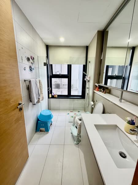 Cube 8, 376 Thomson Road, 4 Bedrooms, 1,905 sqft, Condominium For Rent, by Cheryl Sim 沈欣仪, 500214978 - Bathroom - PropertyGuru.com.sg