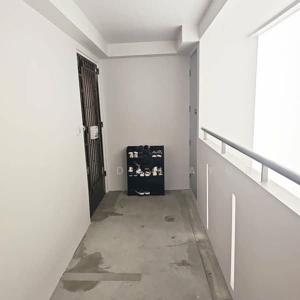 220A Sumang Lane, 220A Sumang Lane, 3 Bedrooms, 1,001 sqft, HDB Flat For Sale, by Wahidah Ayub, 500214979 - Corridor cornet unit - PropertyGuru.com.sg