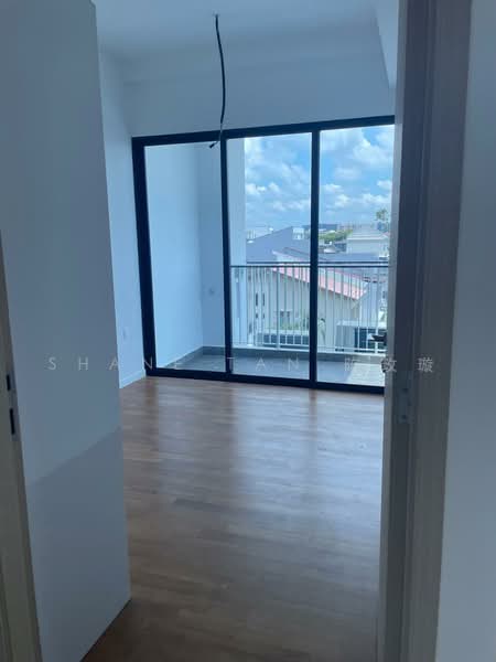 Kovan Jewel, 51 Kovan Road, 4 Bedrooms, 1,991 sqft, Condominium For Sale, by Shane Tan 陈玫璇, 500214981 - Balcony - PropertyGuru.com.sg