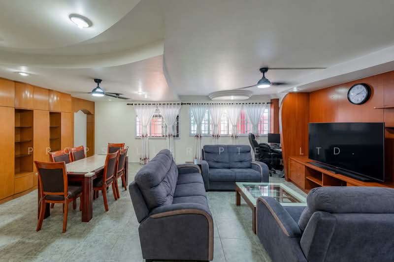311 Canberra Road, 311 Canberra Road, 3 Bedrooms, 1,292 sqft, HDB Flat For Sale, by Gina Tow, 500214983 - Living Room - PropertyGuru.com.sg