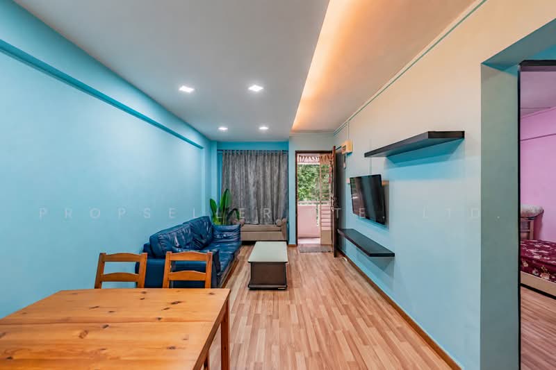 180 Ang Mo Kio Avenue 5, 180 Ang Mo Kio Avenue 5, 2 Bedrooms, 732 sqft, HDB Flat For Sale, by Kelly Tan, 500214990 - Living Room - PropertyGuru.com.sg