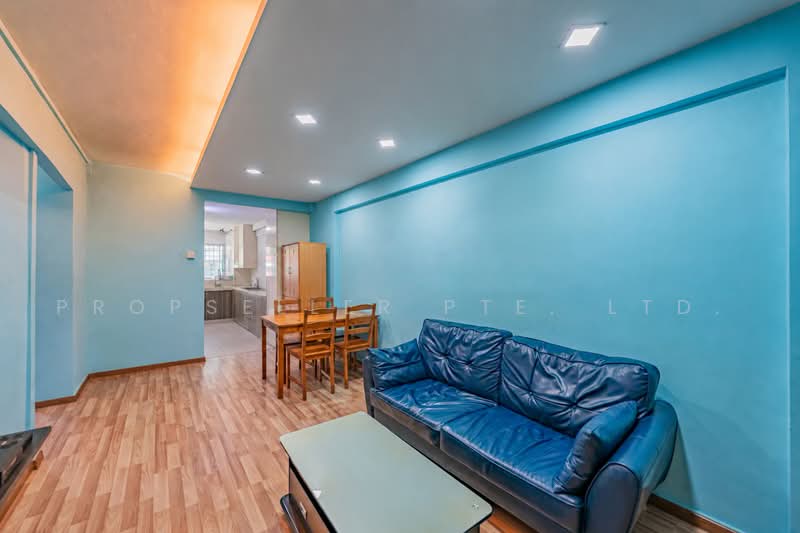 180 Ang Mo Kio Avenue 5, 180 Ang Mo Kio Avenue 5, 2 Bedrooms, 732 sqft, HDB Flat For Sale, by Kelly Tan, 500214990 - Living Room - PropertyGuru.com.sg