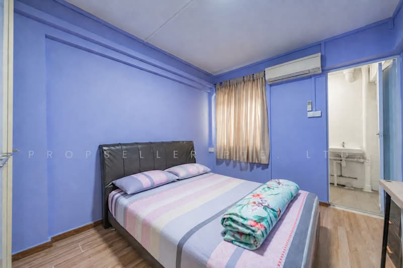 180 Ang Mo Kio Avenue 5, 180 Ang Mo Kio Avenue 5, 2 Bedrooms, 732 sqft, HDB Flat For Sale, by Kelly Tan, 500214990 - Bedroom - PropertyGuru.com.sg
