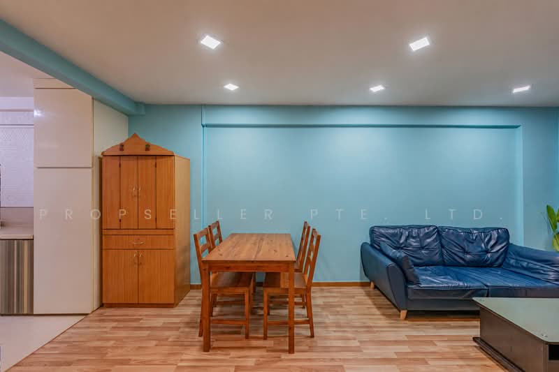 180 Ang Mo Kio Avenue 5, 180 Ang Mo Kio Avenue 5, 2 Bedrooms, 732 sqft, HDB Flat For Sale, by Kelly Tan, 500214990 - Living Room - PropertyGuru.com.sg