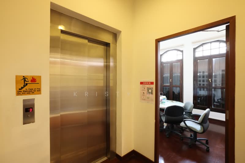 Prime CBD Office Space for Rent at Telok Ayer Street | Near MRT, Telok Ayer Street, 1,300 sqft, Office For Rent, by Kristy Ho, 500214997 - Corridor - CommercialGuru.com.sg