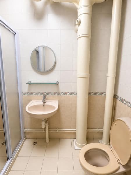 673C Jurong West Street 65, 673C Jurong West Street 65, 3 Bedrooms, 1,184 sqft, HDB Flat For Sale, by Ian Teo, 500215001 - Bathroom - PropertyGuru.com.sg