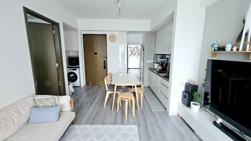 Hundred Trees, 93 West Coast Drive, 1 Bedroom, 484 sqft, Condominium For Sale, by Jose Loh Zhenhao, 500215009 - Living Room - PropertyGuru.com.sg