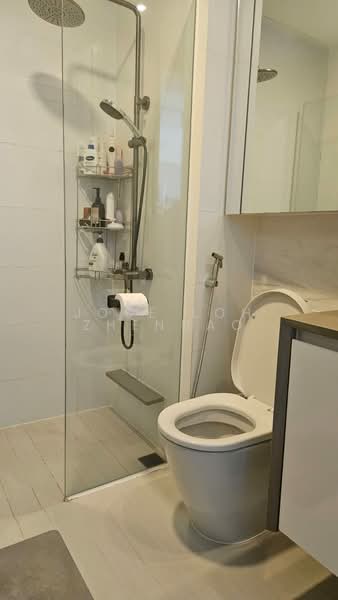 Hundred Trees, 93 West Coast Drive, 1 Bedroom, 484 sqft, Condominium For Sale, by Jose Loh Zhenhao, 500215009 - Bathroom - PropertyGuru.com.sg