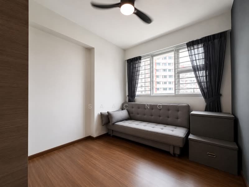 987C Buangkok Green, 987C Buangkok Green, 3 Bedrooms, 1,001 sqft, HDB Flat For Sale, by Isaac Ng, 500215015 - Living Room - PropertyGuru.com.sg