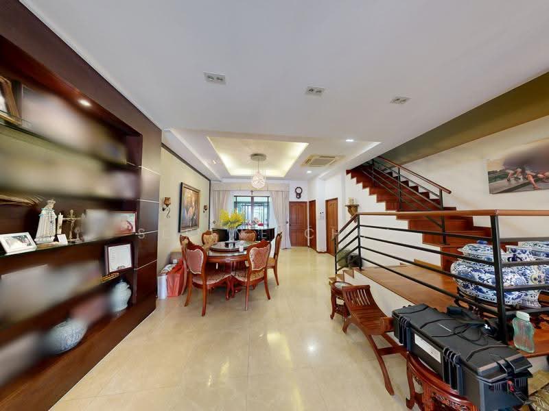 Rare 2.5 storey inter terrace near mrt and red swastika school, Tanah merah green estate / Peakview estate, Bedok / Upper East Coast, 5 Bedrooms, 4,500 sqft, Terraced House For Sale, by Serene Chua, 500215044 - Dining Room - PropertyGuru.com.sg