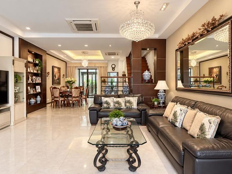 Rare 2.5 storey inter terrace near mrt and red swastika school, Tanah merah green estate / Peakview estate, Bedok / Upper East Coast, 5 Bedrooms, 4,500 sqft, Terraced House For Sale, by Serene Chua, 500215044 - Living Room - PropertyGuru.com.sg