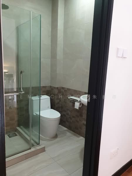 Springwood, Springwood Walk, Room Rental, 180 sqft, Terraced House For Rent, by Kent Choo 朱振源, 500215049 - Bathroom - PropertyGuru.com.sg