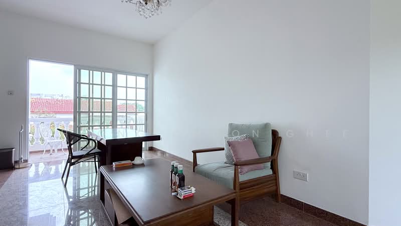 Swiss Club Road GCBA 2-sty Bungalow Short Stroll to Main Road, Jalan Senandong, 6 Bedrooms, 8,000 sqft, Good Class Bungalow For Sale, by Cheong Choon Ghee, 500215050 - Living Room - PropertyGuru.com.sg