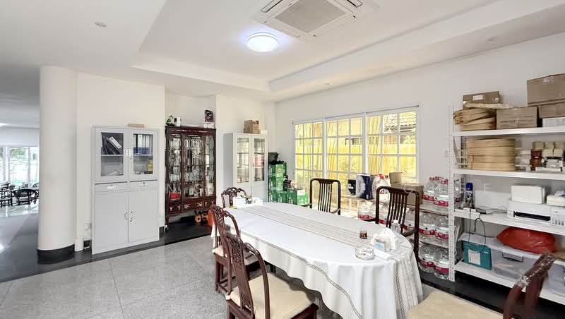 Swiss Club Road GCBA 2-sty Bungalow Short Stroll to Main Road, Jalan Senandong, 6 Bedrooms, 8,000 sqft, Good Class Bungalow For Sale, by Cheong Choon Ghee, 500215050 - Dining Room - PropertyGuru.com.sg