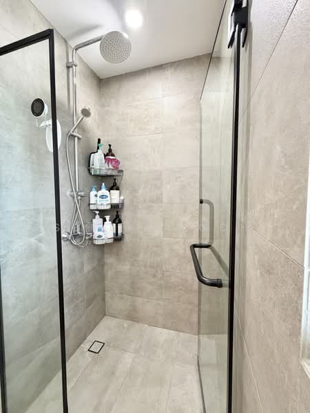 The Topiary, 13 Fernvale Lane, 3 Bedrooms, 1,087 sqft, Executive Condominium For Sale, by Serbina Goh, 500215053 - Bathroom - PropertyGuru.com.sg