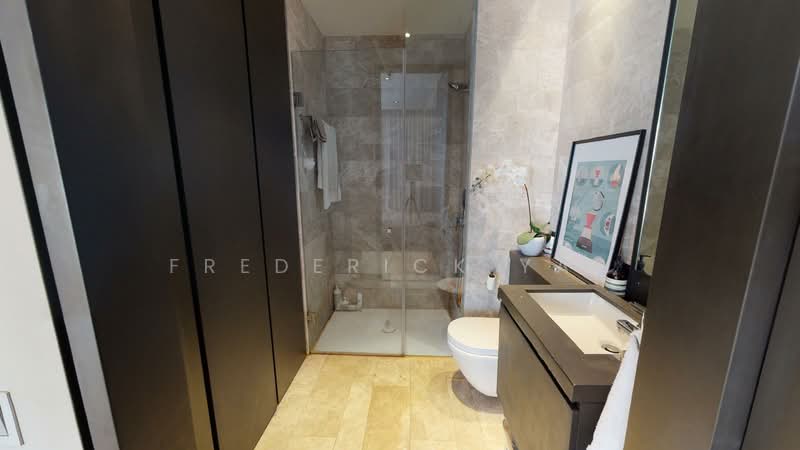 OUE Twin Peaks, 33 Leonie Hill Road, 1 Bedroom, 549 sqft, Condominium For Rent, by Frederick Yap, 500215058 - Bathroom - PropertyGuru.com.sg