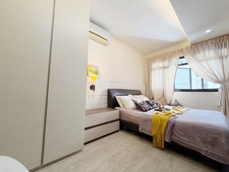 18 Cantonment Close, 18 Cantonment Close, 2 Bedrooms, 645 sqft, HDB Flat For Sale, by Joy Lai, 500215092 - PropertyGuru.com.sg