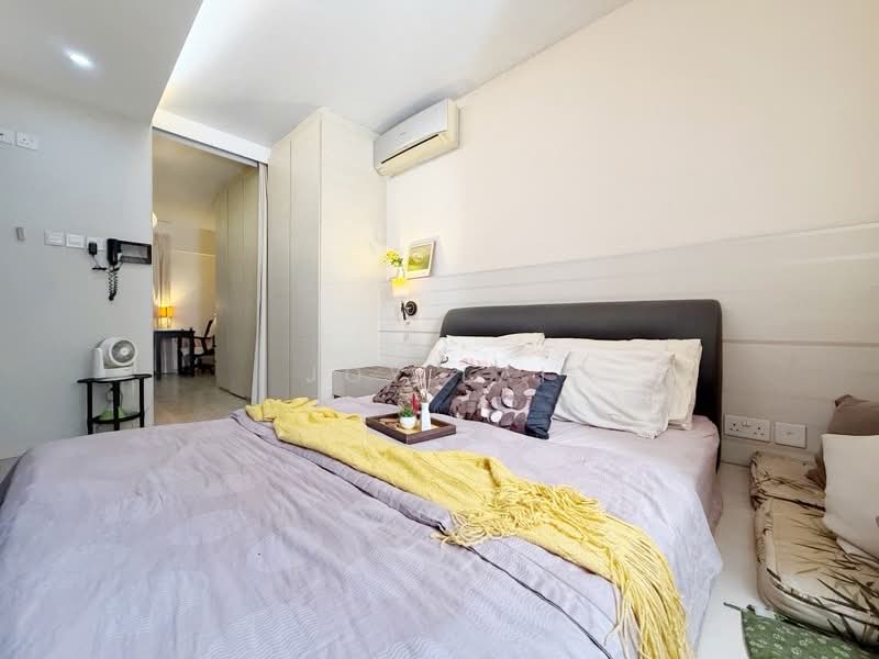18 Cantonment Close, 18 Cantonment Close, 2 Bedrooms, 645 sqft, HDB Flat For Sale, by Joy Lai, 500215092 - PropertyGuru.com.sg