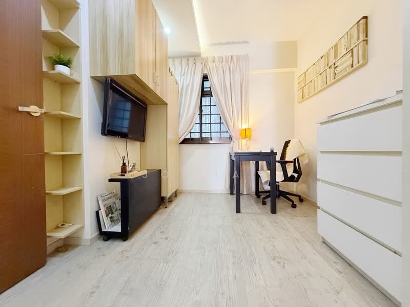 18 Cantonment Close, 18 Cantonment Close, 2 Bedrooms, 645 sqft, HDB Flat For Sale, by Joy Lai, 500215092 - PropertyGuru.com.sg