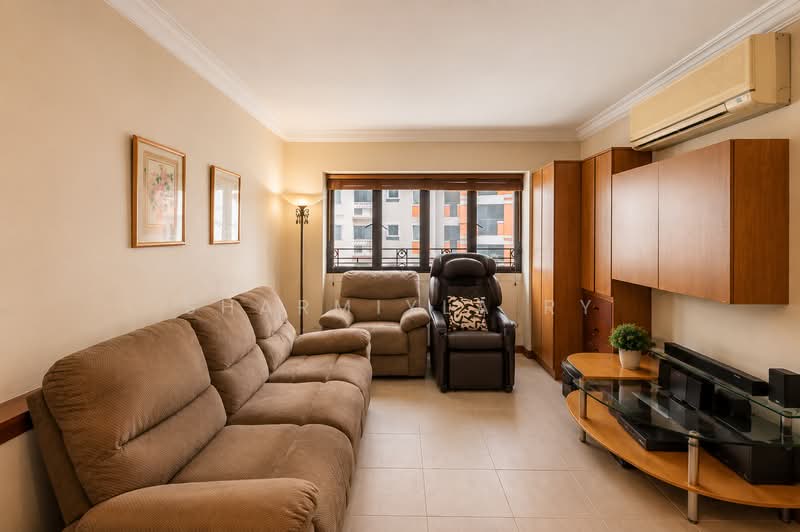 627 Bukit Batok Central, 627 Bukit Batok Central, 4 Bedrooms, 1,507 sqft, HDB Flat For Sale, by Sharmiyla Ry, 500215095 - Living Room - PropertyGuru.com.sg