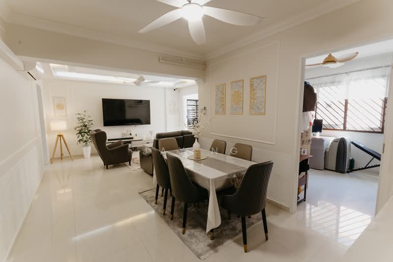 540 Hougang Avenue 8, 540 Hougang Avenue 8, 4 Bedrooms, 1,302 sqft, HDB Flat For Sale, by Jay Ng, 500215109 - Living Room - PropertyGuru.com.sg