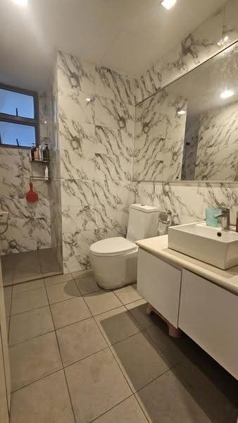 The Florida, 78 Hougang Avenue 7, Hougang / Punggol / Sengkang, Room Rental, 300 sqft, Condominium For Rent, by Emily Tan K W, 500215123 - Bathroom - PropertyGuru.com.sg