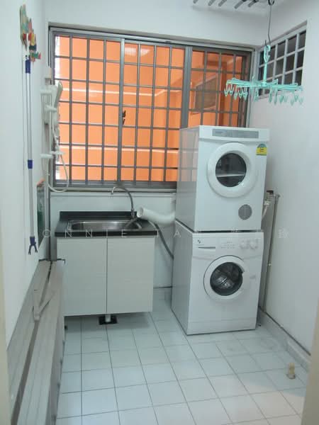 Emerald Park, 2 Indus Road, 2 Bedrooms, 990 sqft, Condominium For Sale, by Bonnie Tan 陈慧玲, 500215127 - Interior - PropertyGuru.com.sg