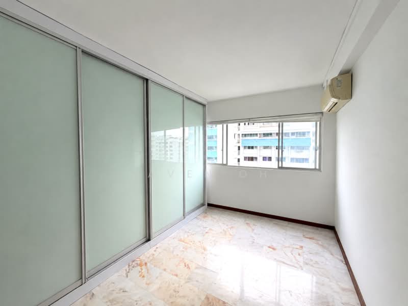 283 Tampines Street 22, 283 Tampines Street 22, 2 Bedrooms, 904 sqft, HDB Flat For Sale, by Kaven Oh, 500215131 - Bedroom - PropertyGuru.com.sg