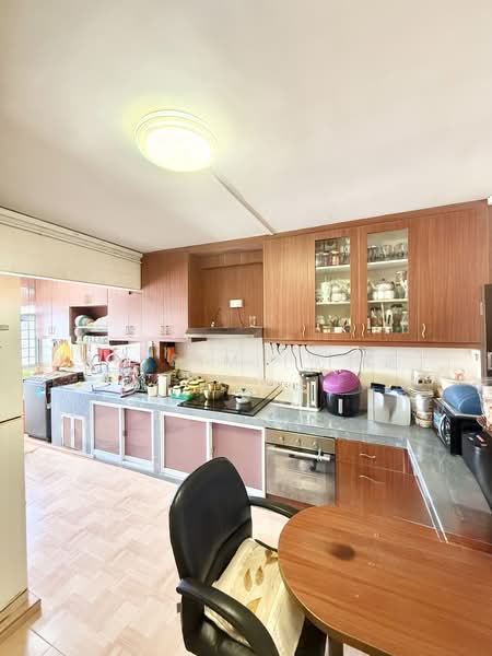 318 Tampines Street 33, 318 Tampines Street 33, 3 Bedrooms, 1,399 sqft, HDB Flat For Sale, by Zan Sim (沈瓒延), 500215138 - Kitchen - PropertyGuru.com.sg