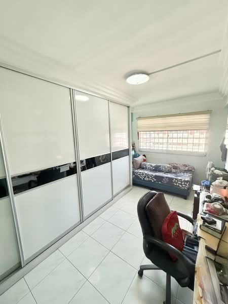 318 Tampines Street 33, 318 Tampines Street 33, 3 Bedrooms, 1,399 sqft, HDB Flat For Sale, by Zan Sim (沈瓒延), 500215138 - Bedroom - PropertyGuru.com.sg