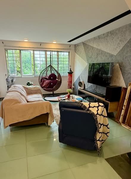 144 Petir Road, 144 Petir Road, 4 Bedrooms, 1,572 sqft, HDB Flat For Sale, by Jade Chan, 500215145 - Living Room - PropertyGuru.com.sg
