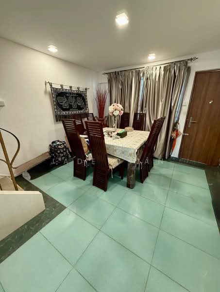 144 Petir Road, 144 Petir Road, 4 Bedrooms, 1,572 sqft, HDB Flat For Sale, by Jade Chan, 500215145 - PropertyGuru.com.sg