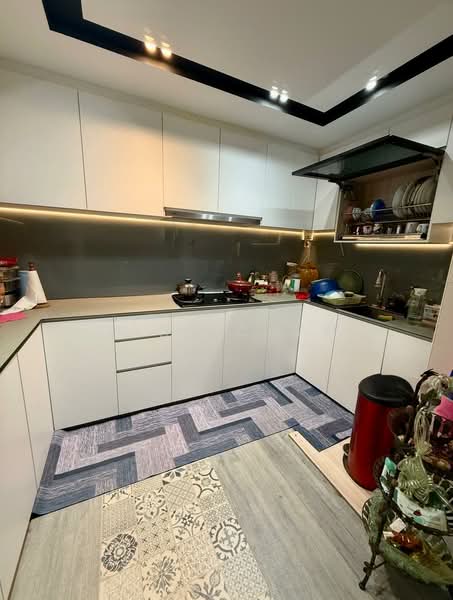 144 Petir Road, 144 Petir Road, 4 Bedrooms, 1,572 sqft, HDB Flat For Sale, by Jade Chan, 500215145 - Kitchen - PropertyGuru.com.sg