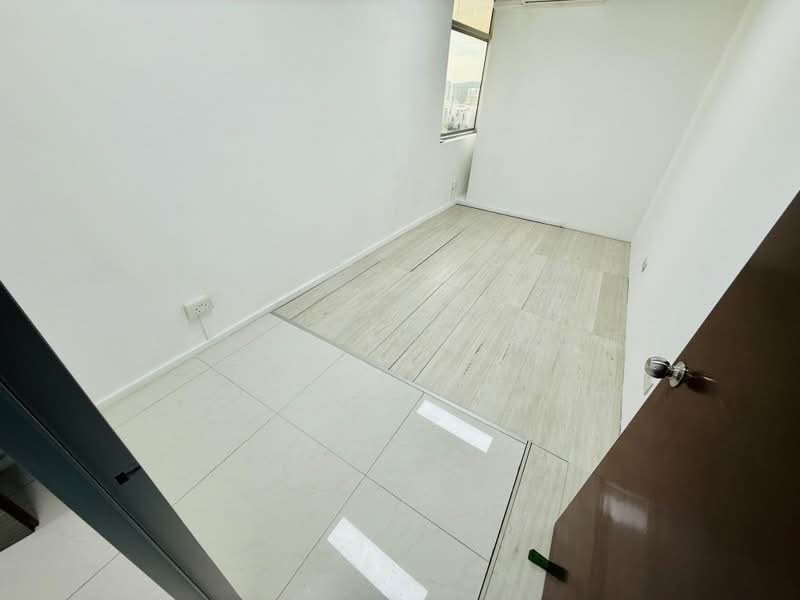 Wcega Tower, 21 Bukit Batok Crescent, 100 sqft, Light Industrial (B1) For Rent, by Laven Loo 吕欣颐, 500215152 - CommercialGuru.com.sg