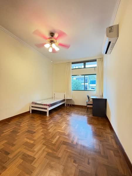 Hazel Park Terrace, 108 Hazel Park Terrace, Room Rental, 120 sqft, Terraced House For Rent, by Michelle Tan, 500215159 - Bedroom - PropertyGuru.com.sg