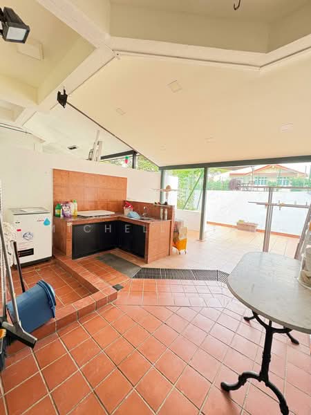 Hazel Park Terrace, 108 Hazel Park Terrace, Room Rental, 120 sqft, Terraced House For Rent, by Michelle Tan, 500215159 - Kitchen - PropertyGuru.com.sg