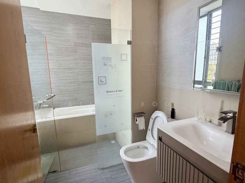 Carabelle, 67 West Coast Way, 3 Bedrooms, 1,259 sqft, Condominium For Sale, by Alicia Koo, 500215177 - Bathroom - PropertyGuru.com.sg