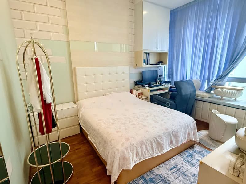 Carabelle, 67 West Coast Way, 3 Bedrooms, 1,259 sqft, Condominium For Sale, by Alicia Koo, 500215177 - Master Bedroom - PropertyGuru.com.sg