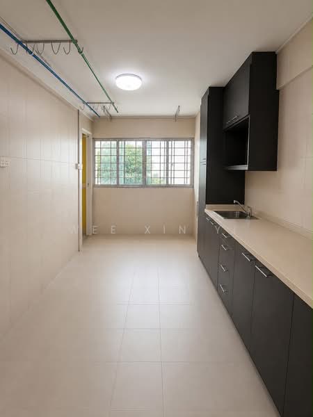 215 Yishun Street 21, 215 Yishun Street 21, 2 Bedrooms, 721 sqft, HDB Flat For Sale, by Wee Xin Yi, 500215185 - Kitchen - PropertyGuru.com.sg