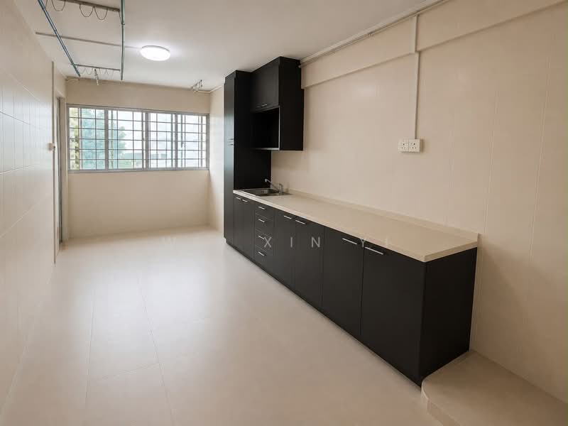 215 Yishun Street 21, 215 Yishun Street 21, 2 Bedrooms, 721 sqft, HDB Flat For Sale, by Wee Xin Yi, 500215185 - Kitchen - PropertyGuru.com.sg