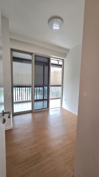 Heron Bay, Upper Serangoon View, 4 Bedrooms, 1,281 sqft, Executive Condominium For Rent, by Foo Mei Ling, 500215190 - Balcony - PropertyGuru.com.sg
